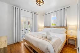 CasaViel IX • South Beach 2BR Apt • Free Parking